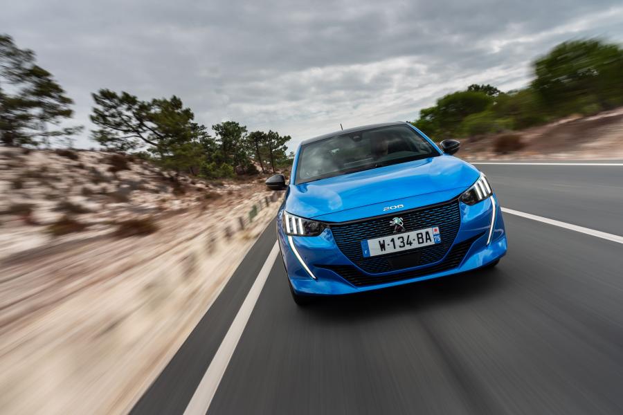  Peugeot e-208 2019 года  (WW) (фото 30 из 42)